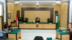 Suasana-sidang-putusan-praperadilan-kasus-tindak-pidana-korupsi-Ketua-DPRD-Bantaeng-Hamsyah-Ahmad99.jpg