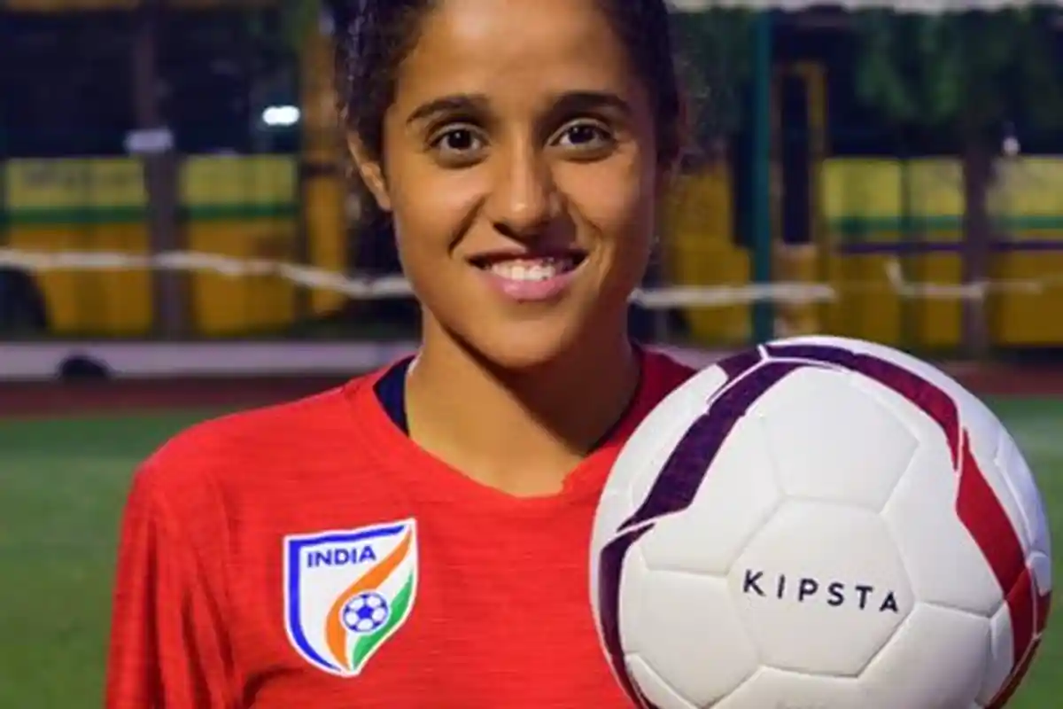 Serupa dengan Free Kick Ronaldinho, Pesepakbola Wanita India Upload Gol Sensasionalnya via Twitter