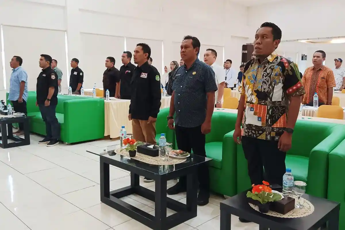 Plh Sekprov Maluku Utara Buka Rapat Evaluasi Penginputan Data oleh PPK di Aplikasi SPSE Tahun 2024