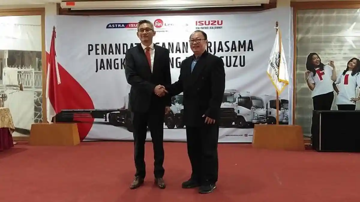 Kerjasama dengan Isuzu, FIN Logistics Pesan 300 Unit Isuzu Giga