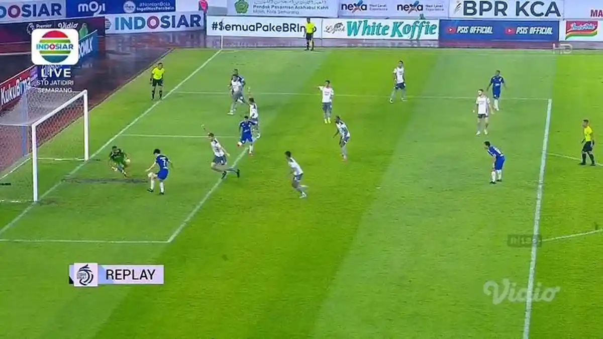 Livescore PSIS Semarang vs Persib Bandung Babak II : Taisei Marukawa Perkecil Ketertinggalan 1-2