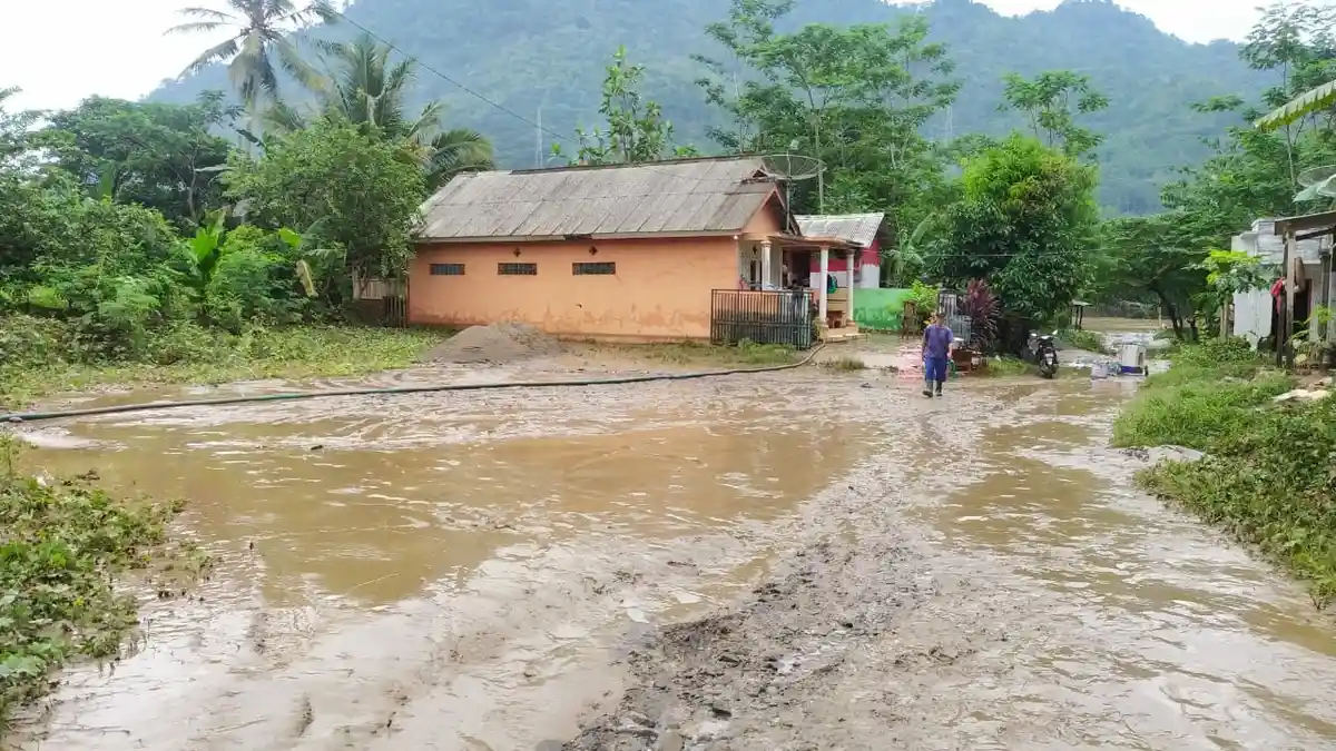 Hari Ini BMKG Keluarkan Status Waspada Banjir untuk Wilayah Sukabumi, Warga Diminta Hati-hati