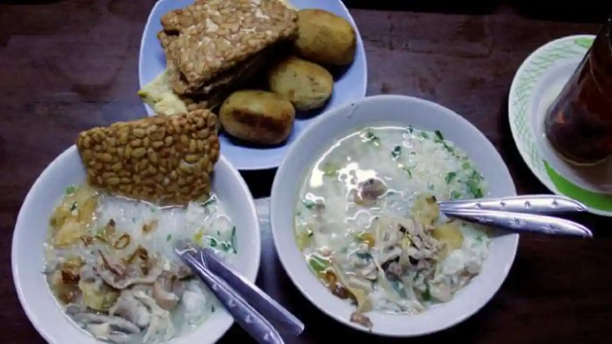 7 Rekomendasi Makan Siang Enak di Kota Solo Jateng: Mulai dari Soto, Sate hingga Bakso