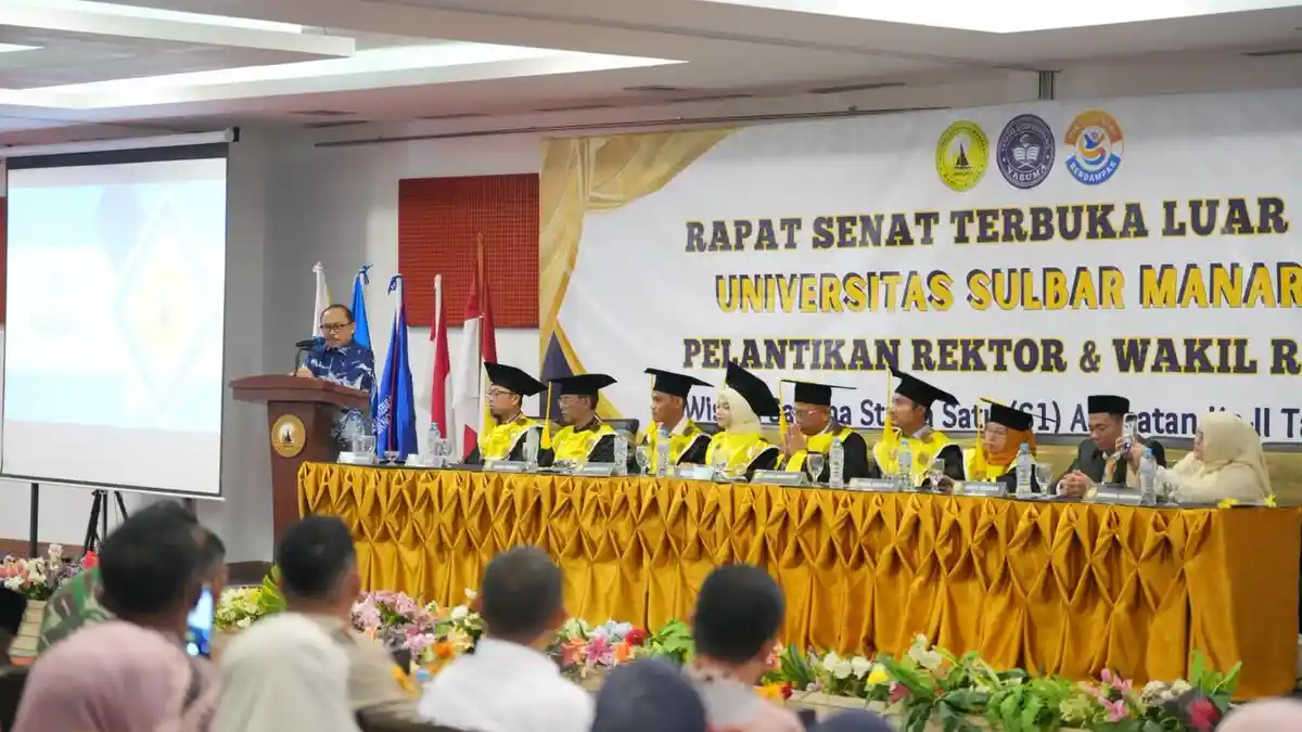 Hadiri Wisuda UNSUMA, Gubernur SDK: Lulusan Siap Kerja dan Kuasai Bahasa Asing!