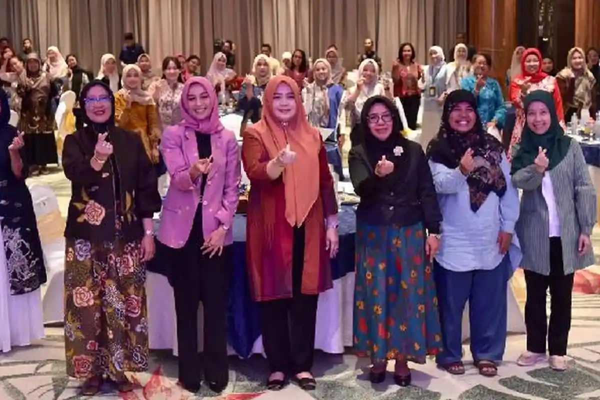 Wagub NTB Dorong Perempuan Tampil dan Ambil Posisi Strategis untuk Perjuangkan Hak