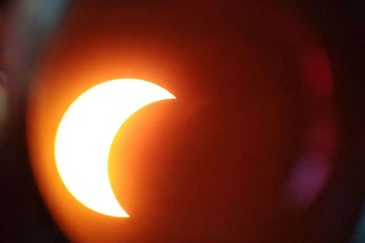 Jadwal Gerhana Matahari Sebagian Akhir Ramadhan 2025, Terlihat di Langit Indonesia?