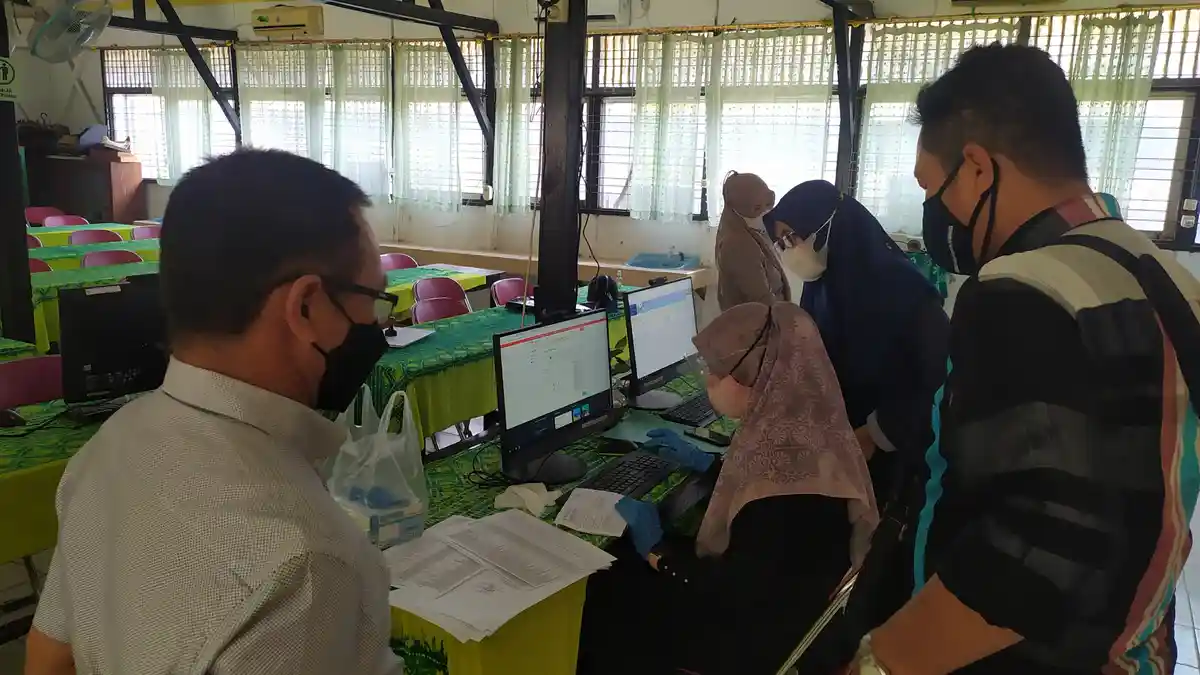 PPDB 2021, Hari Pertama Daftar Ulang, SMPN 9 Banjarmasin Sediakan Layanan Offline di Sekolah