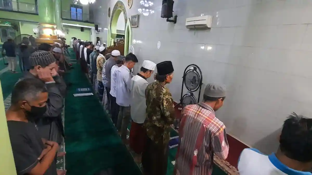 Jadwal Sholat Hari Ini di Balikpapan, Samarinda, Mahakam Ulu, Paser, Kukar dan Daerah Kaltim Lainnya