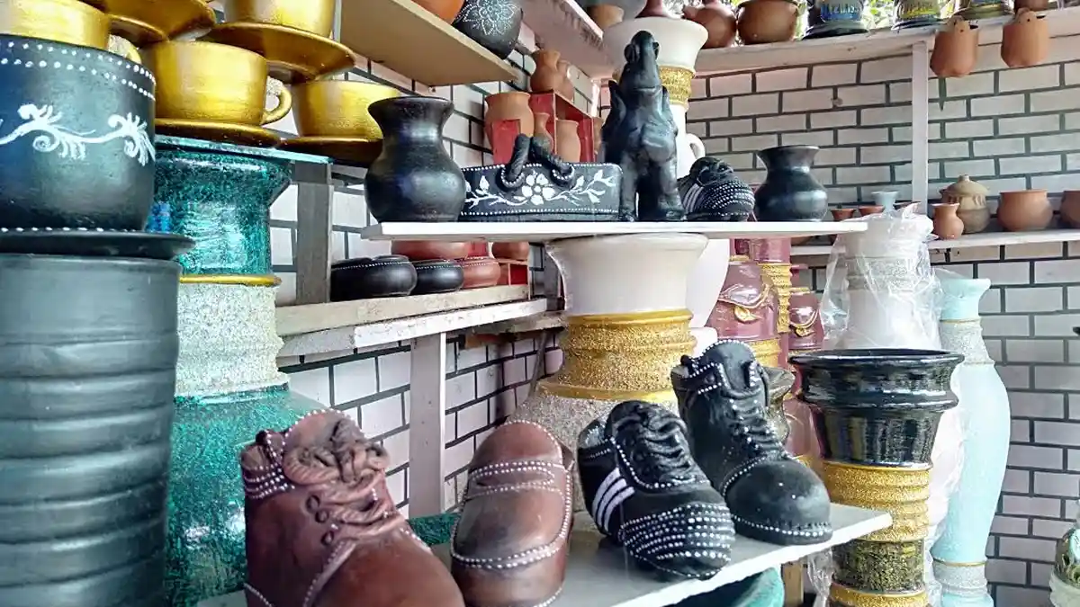 Umegah Gerabah Takalar, dari Gentong ke Sepatu, Produk Tembus Hotel