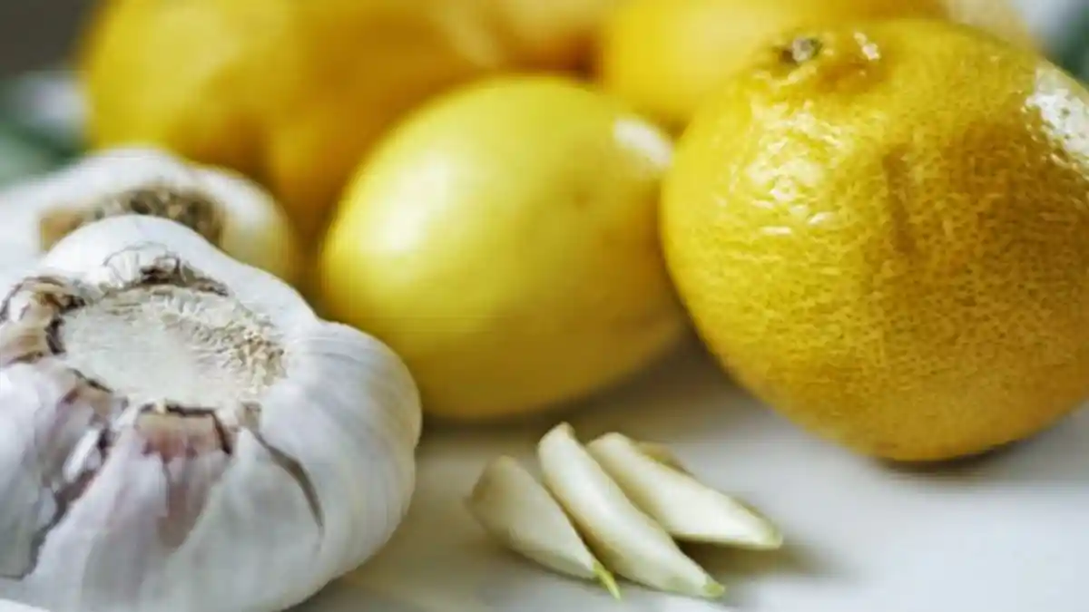 Lemon dan Bawang Putih Bisa Kempiskan Perut Buncit