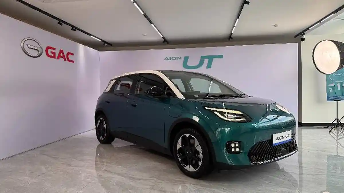 GAC AION Perkenalkan Mobil Listrik AION UT, Harga Resmi Diumumkan di ...