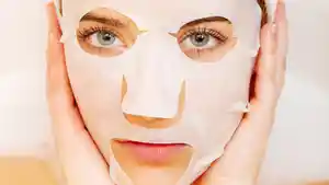 5-skincare-yang-wajib-dibawa-agar-kulit-wajah-tetap-lembab-saat-mudik-lebaran.jpg