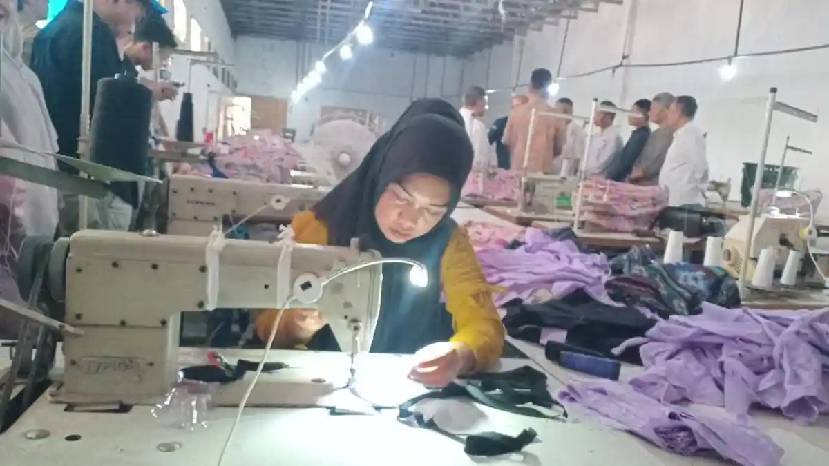 Konveksi Bandung Berupaya Bangkit, Hadapi Tantangan Komoditas Global dan Pasar E-Commerce