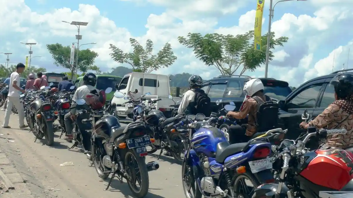 Sempat Tutup Dua Hari, Antrean SPBU Tanjung Selor Langsung Mengular