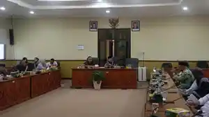 Komisi-A-DPRD-Sidoarjo-bersama-Dinas-PMD-Sidoarjo.jpg