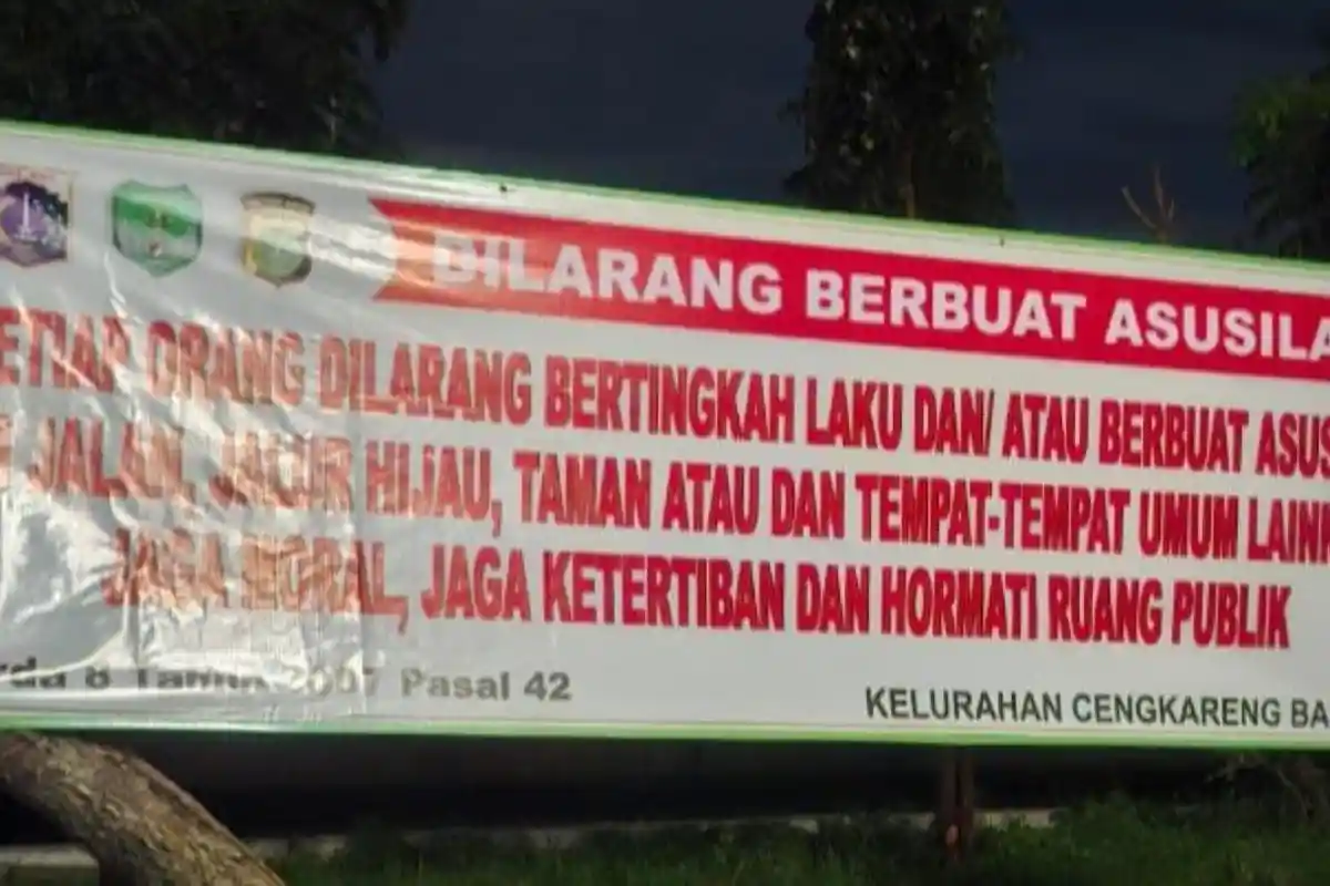 Antisipasi Prostitusi LGBT, Anggota Gabungan Patroli di Kawasan Mookervart