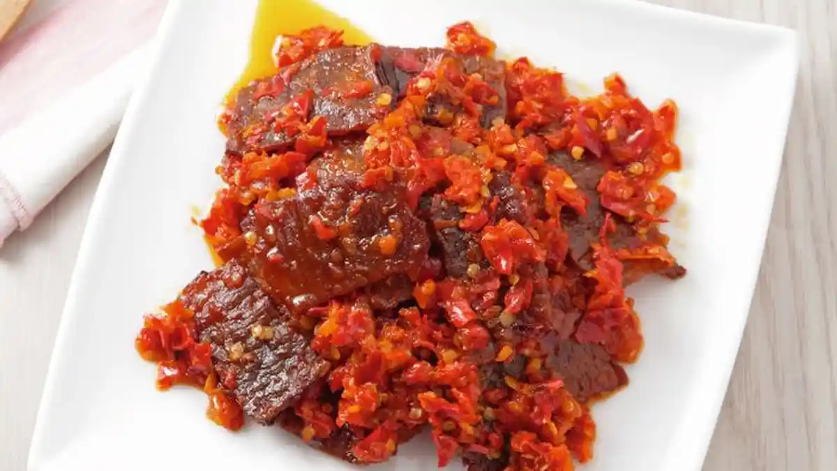 Tips Bikin Sambal Balado dengan Cabai Seadanya, Banyak Minyak Jadi Kunci Bumbu Gurih