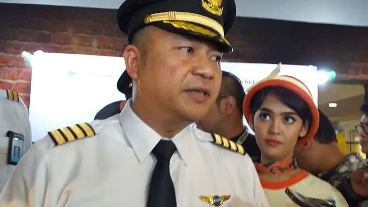 Satu Pesawat dengan Ari Askhara, Akun Instagram Mantan Pramugari Garuda Indonesia Diserbu Warganet