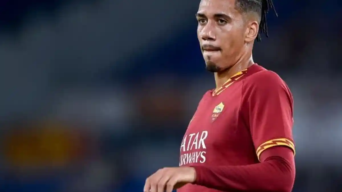 Bukan Status Pinjaman, Ini Syarat Man United untuk AS Roma Jika Inginkan Chris Smalling