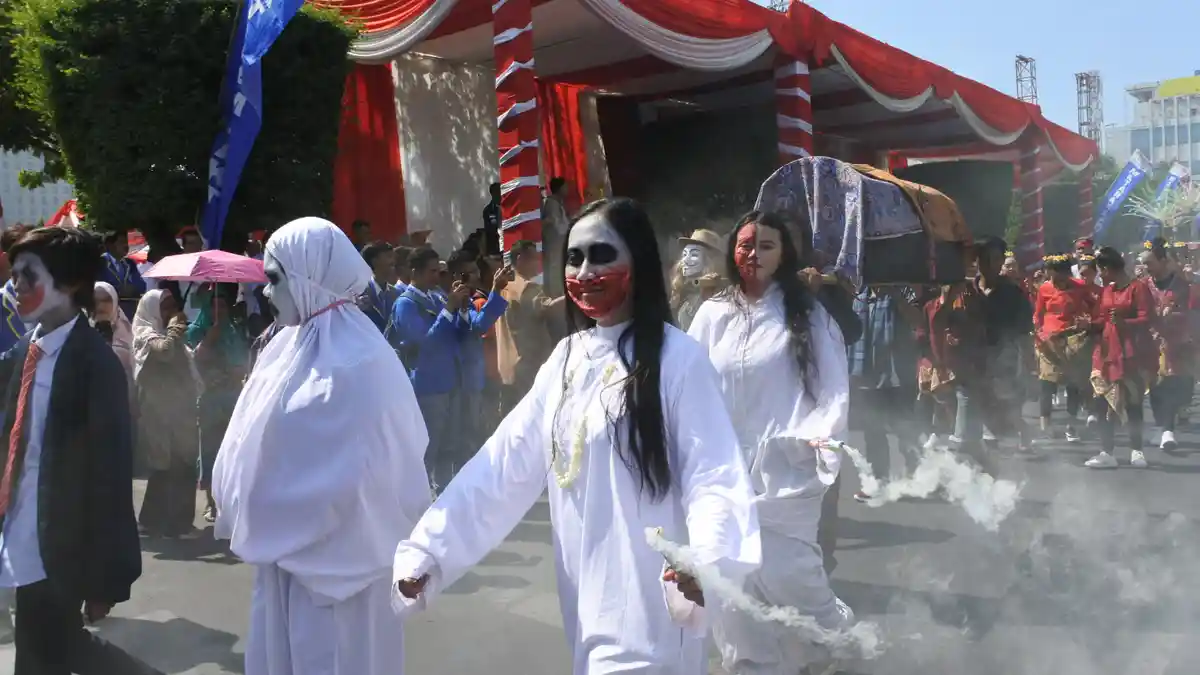 Kuntilanak Ikut Pawai Kebangsaan dan Budaya, Peringati Sumpah Pemuda di Semarang