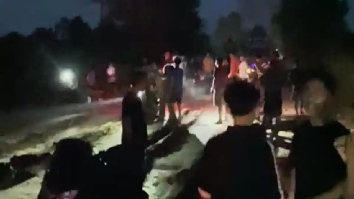 Boceng Tiga Naik Motor, 1 Pelajar di OKI Tewas Usai Ditabrak Truk, 2 Luka Ringan