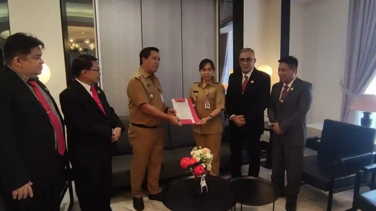 Rahel Rotinsulu Jabat Plt Kepala Dinas Tenaga Kerja dan Transmigrasi Sulawesi Utara