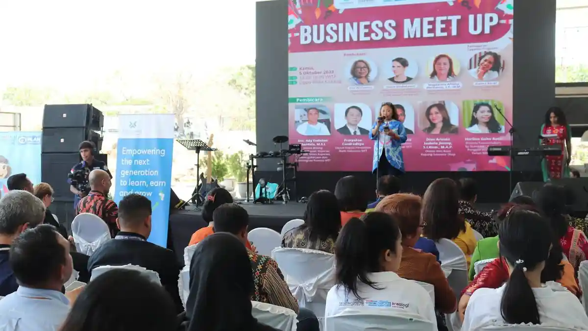 Majukan UMKM di NTT, Standard Chartered dan Plan Indonesia Latih 400 Pengusaha Muda Kupang