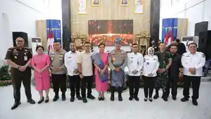 memberikan-arahan-penuh-semangat-kepada-personel-Polres.jpg