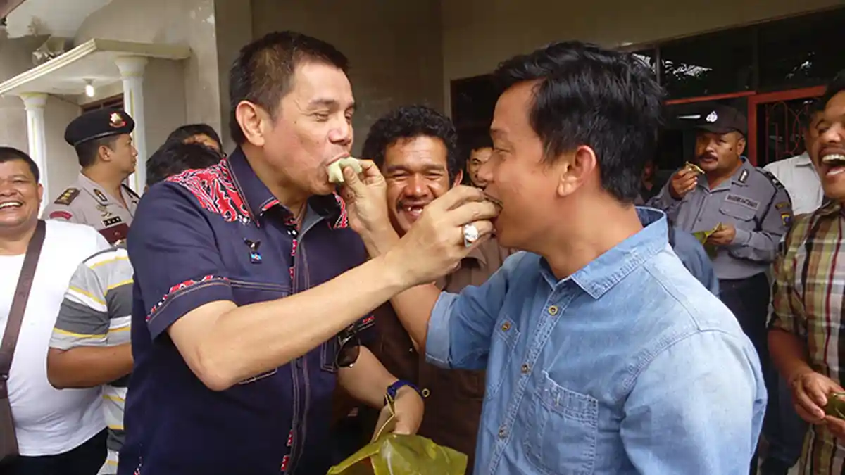 Massa JR Saragih Dikabarkan Naik Dua Kali Lipat Hadiri Sidang Putusan