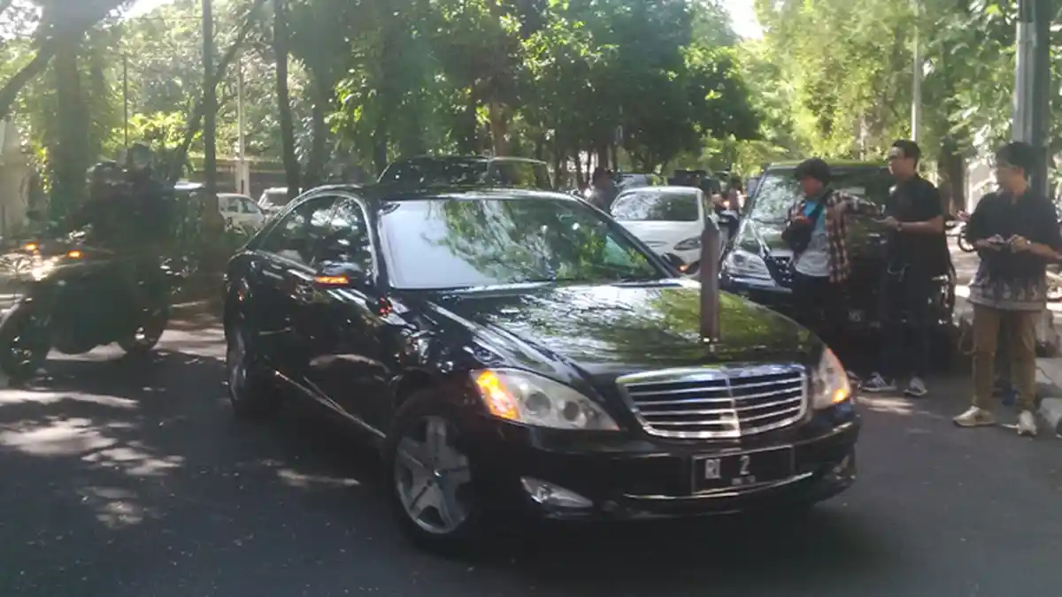 Jusuf Kalla Sambangi Rumah Megawati