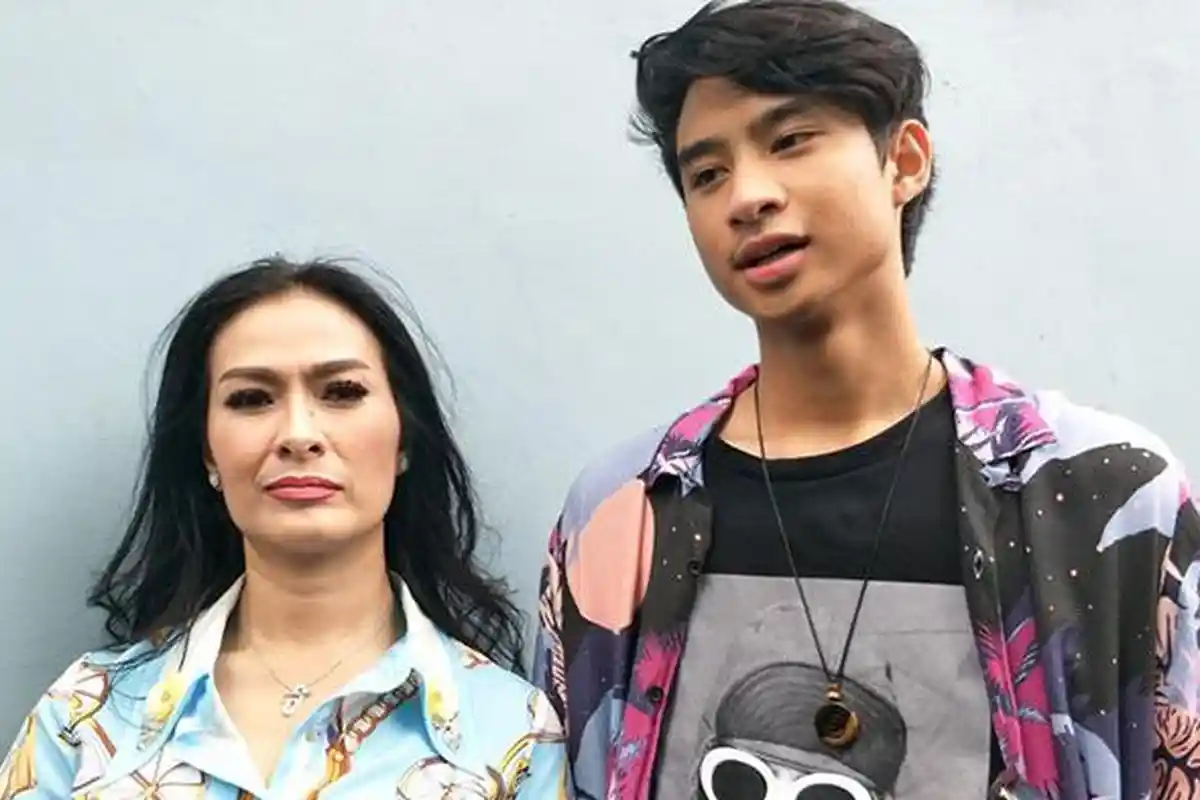 Tingkah Devano Buat Iis Dahlia Meradang, 'Gak Marah, Kesal Saja'