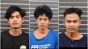Mereka-Tanto-kiri-Rahmat-kanan-dan-Asrul-tengah.jpg