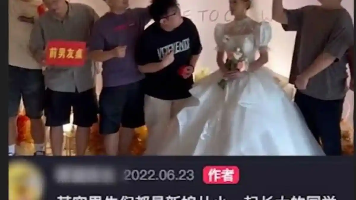 Viral Aksi Pengantin Wanita Undang 9 Mantan Pacar Hadiri Pernikahannya, Bawa Spanduk Ucapan Selamat