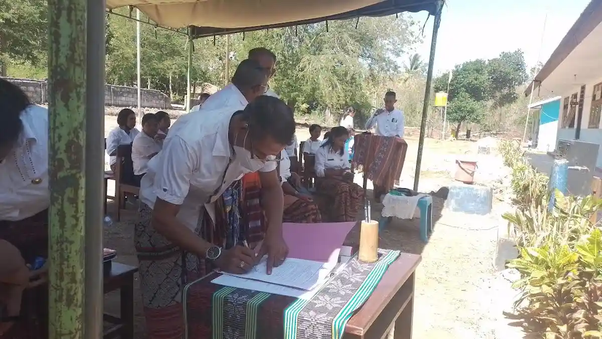Kembali di Sekolah Lama Samuel Sele akan Tegakkan Disiplin Guru dan Murid