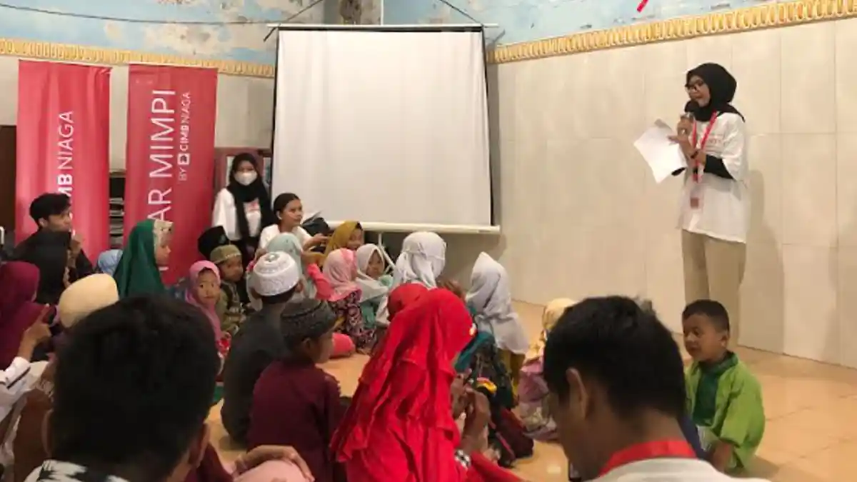 Gandeng GenBI PENS, Komunitas Kejar Mimpi Ajak Milenial Surabaya Mengabdi