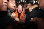 20131220_182815_gubernur-banten-ratu-atut-chosiyah-ditahan-kpk.jpg