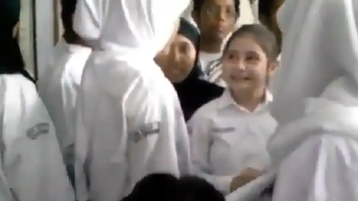 Begini Sosok Prilly Latuconsina Waktu SMA, Kata Titi Kamal: Unyu-unyu