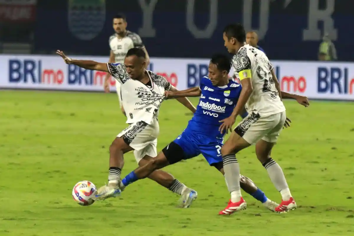 Jadwal Lengkap Super League 2025/2026 Pekan 11, Persija vs PSBS, Persib Bandung Lawan Bali United