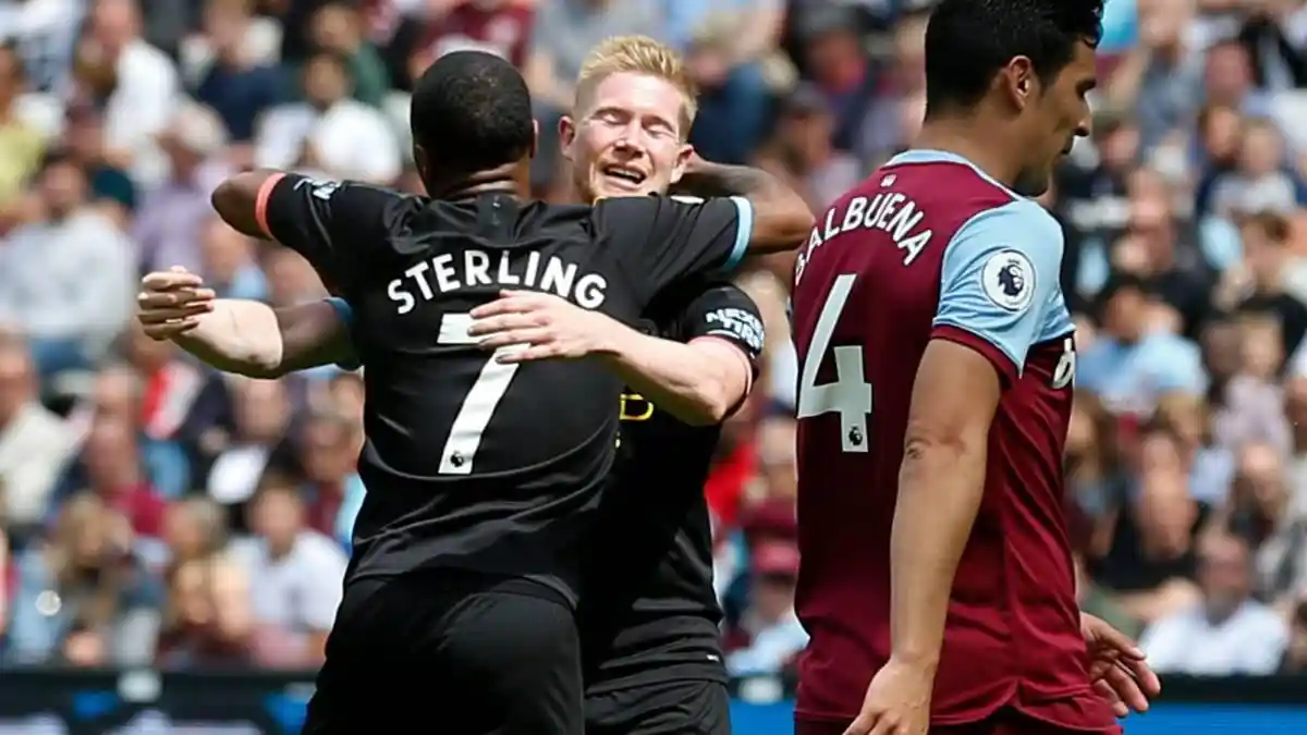 Cetak Hattrick, Raheem Sterling Enggan Bicarakan Persaingan Sepatu Emas