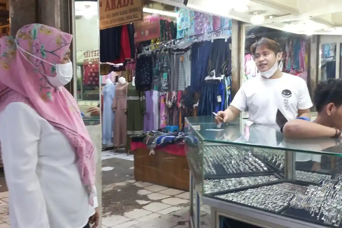 Dirut PD Pasar  Kota Tangerang Marahi Pedagang yang Tak Mau PCR Tes