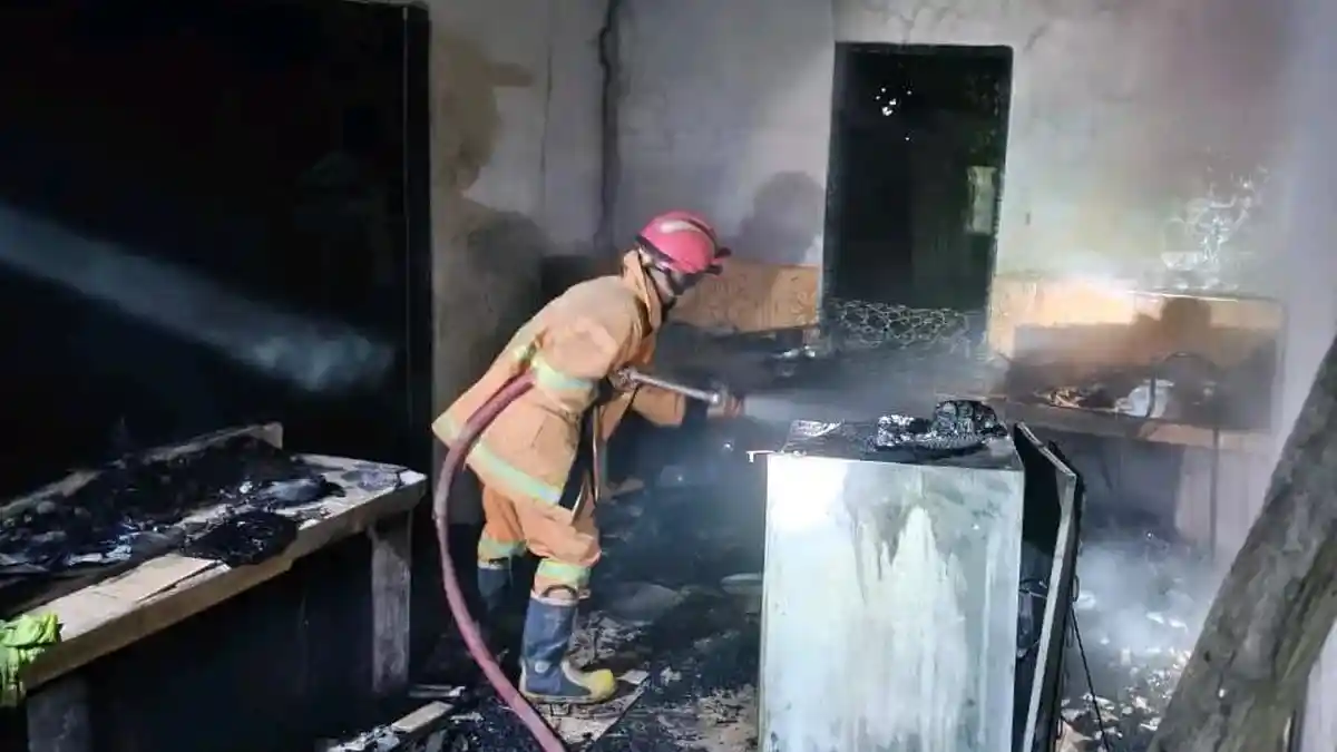 Jarak Tempuh Damkar 65 Kilometer, Rumah Warga di Lilimori Tak Bisa Diselamatkan dari Kebakaran