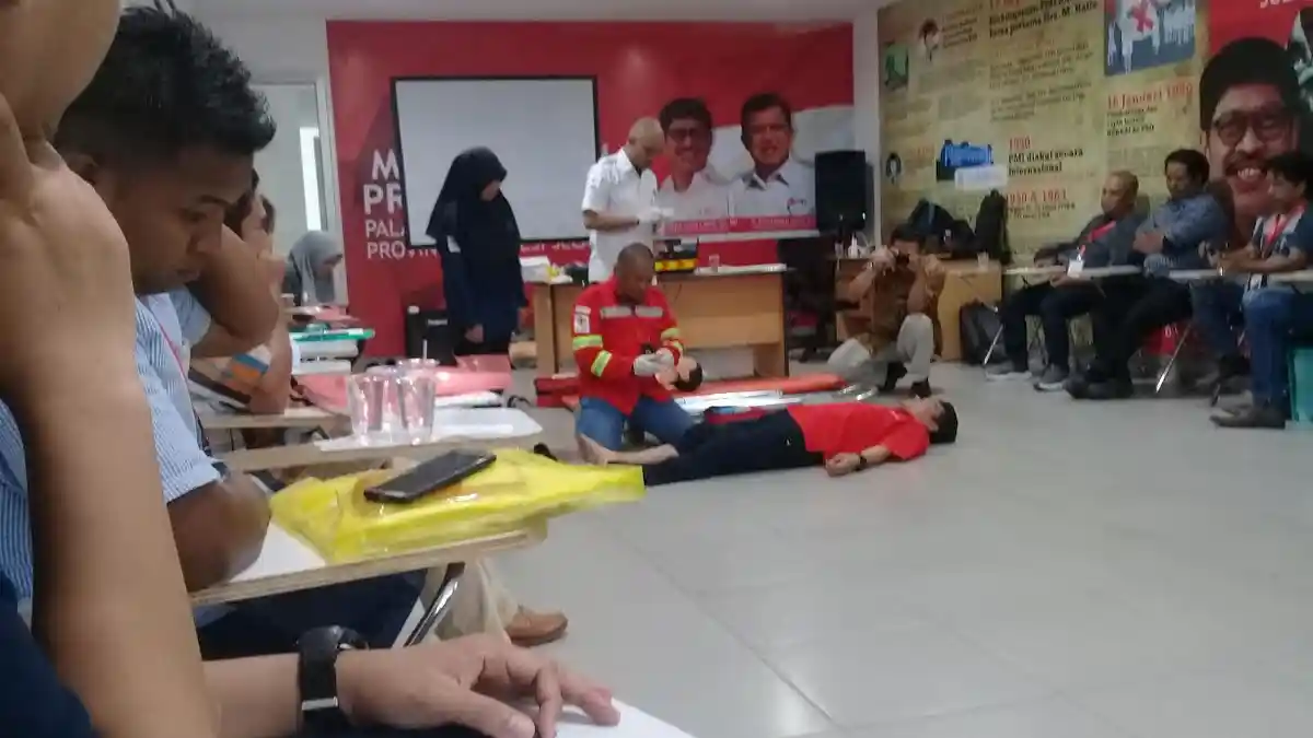 PMI Sulsel Bekali Jurnalis Grup Kompas Gramedia Pelatihan Media Safety