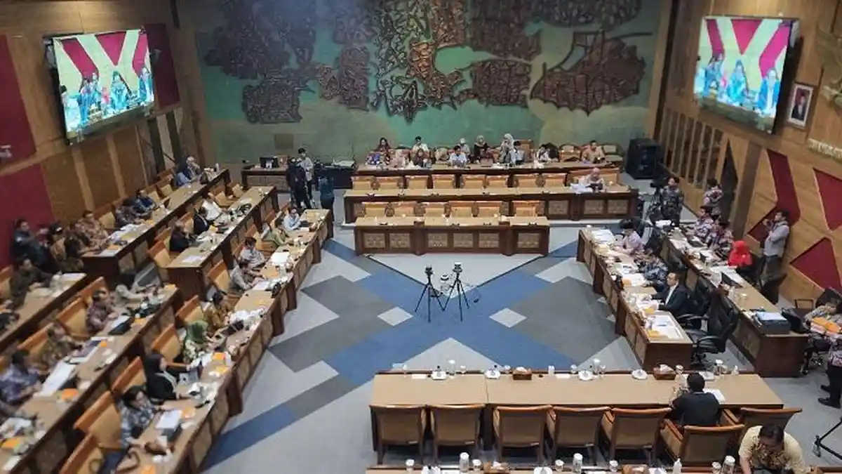Pernyataan Nadiem Diprotes Mahasiswa, DPR: Butuh Pembenahan Alokasi Dana Pendidikan