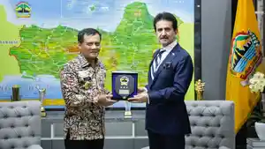 20251031_Duta-Besar-Pakistan-untuk-Indonesia-Zahid-Hafeez-Chaudhri_1.jpg