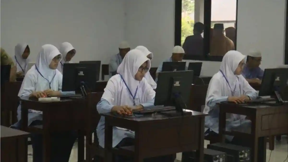 Kemendikbud: Pemerintah Akan Mengatur Khusus Penundaan UN