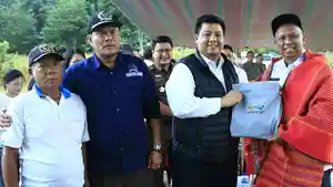 Bupati-Samosir-bersama-Kadis-Perindustrian-Perdagangan-Energi-dan-Sumber-Daya-Mineral-Provsu.jpg