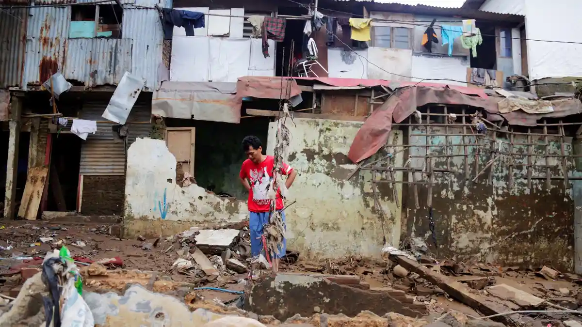 Jalan Banjir dan Berlubang, Biaya Distribusi Membengkak