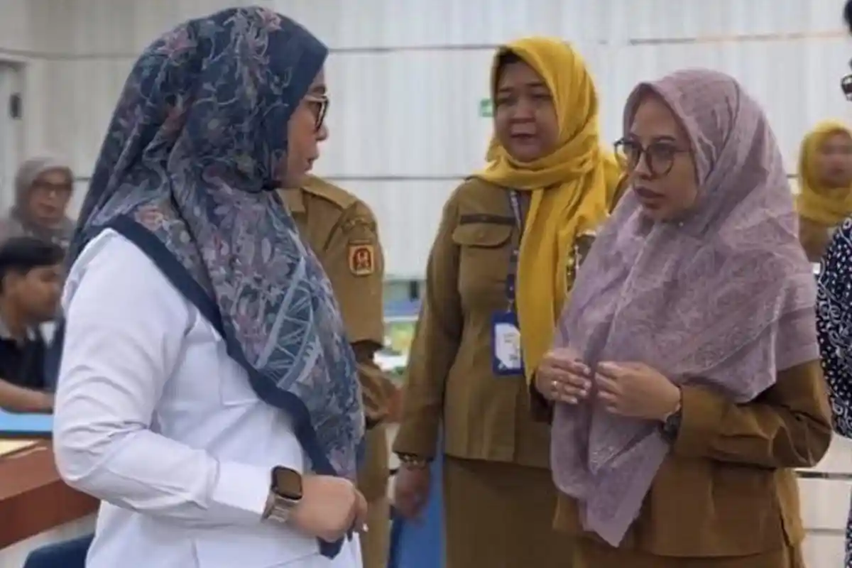 Pastikan Pelayanan Dilakukan dengan Baik, Wali Kota Lisa Halaby Tinjau Disdukcapil Banjarbaru