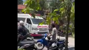 Ambulan-Kudus.jpg