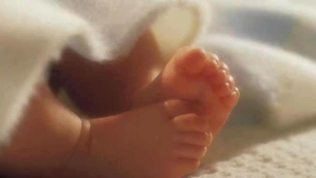 Seorang Bayi Mengalami Kerusakan Otak Parah Gara-gara Persalinan Ditangani Bidan yang Tak Lulus Tes
